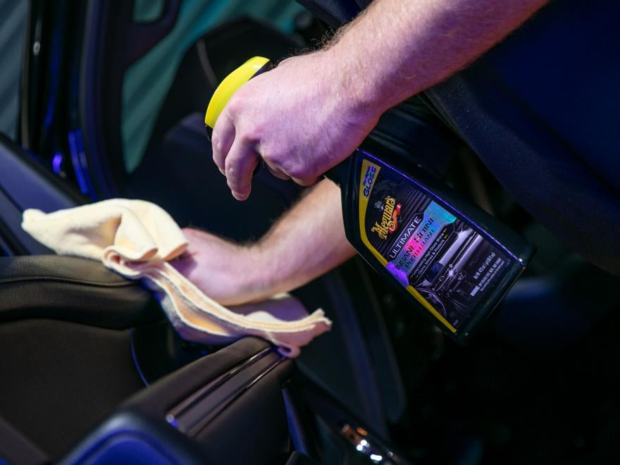 MEGUIAR'S ULTIAMTE INSANE SHINE PROTECTANT