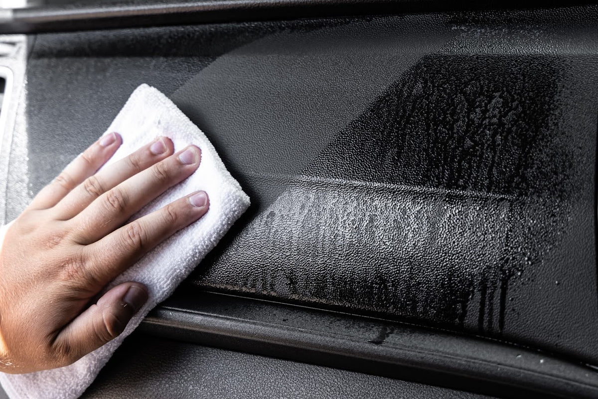 AUTO FINESSE SPRITZ DETALHADOR DE INTERIORES 1L
